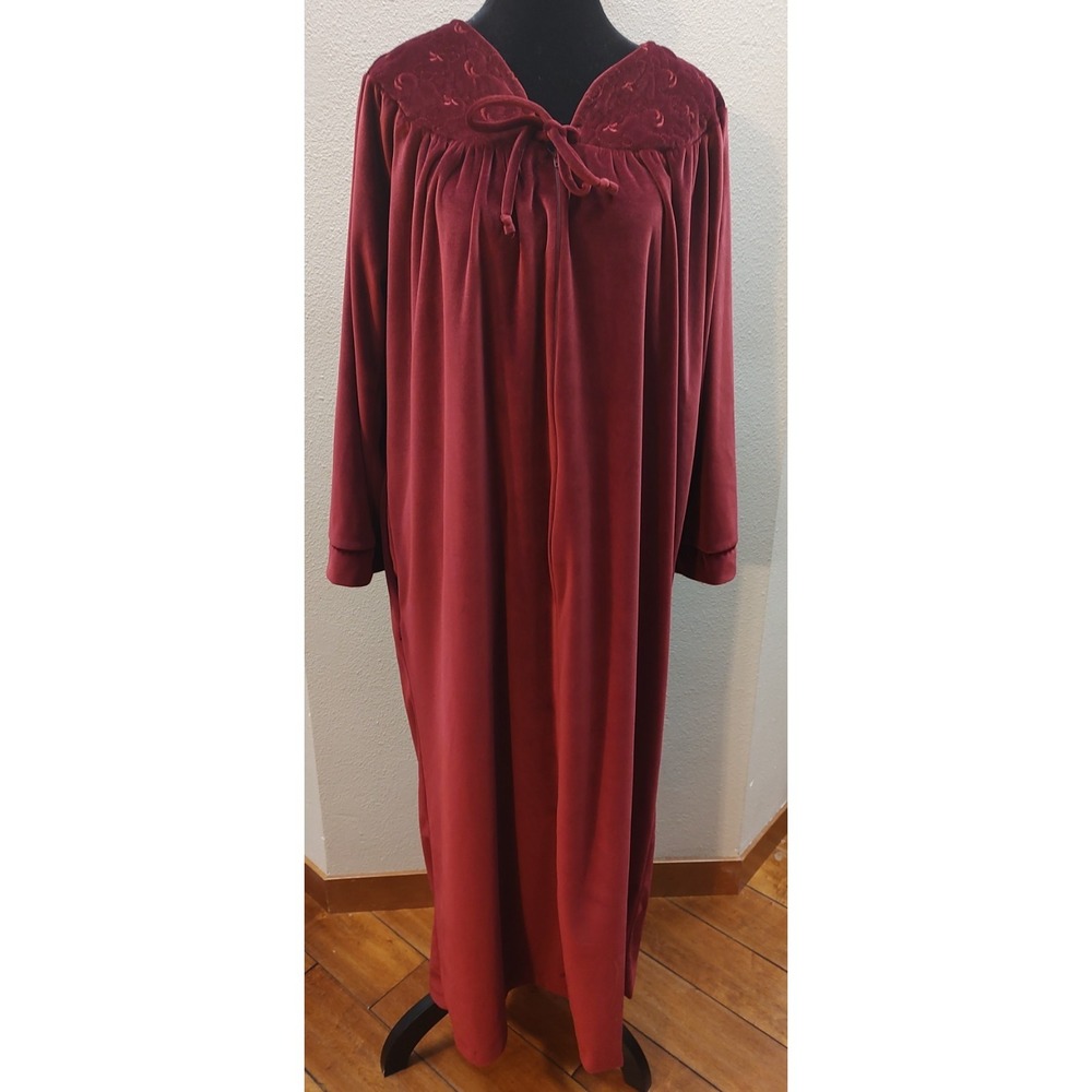 Vintage Delta Burke Maroon Housecoat Robe Size 1X D1